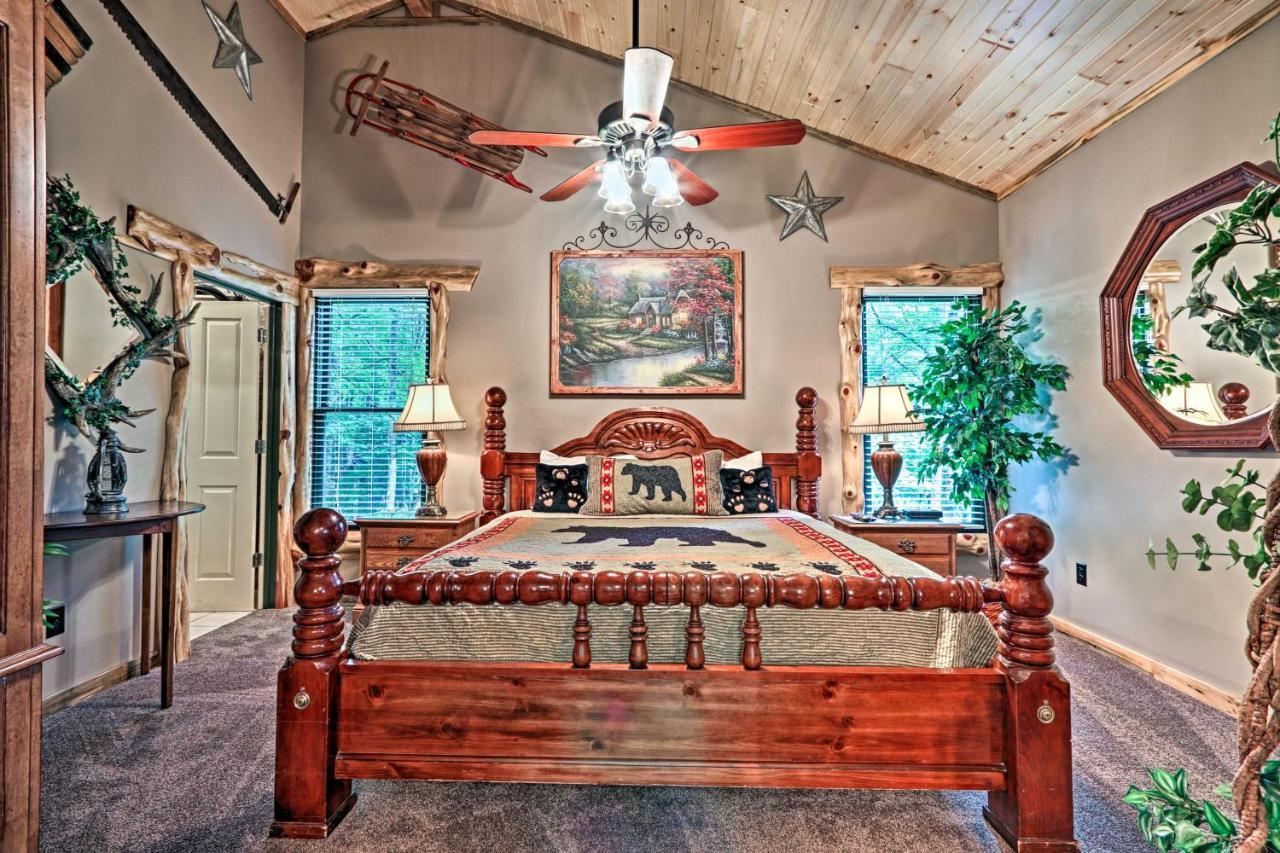 Eclectic Cabin With Hot Tub 1 Mi To Ober Гатлинбург Экстерьер фото